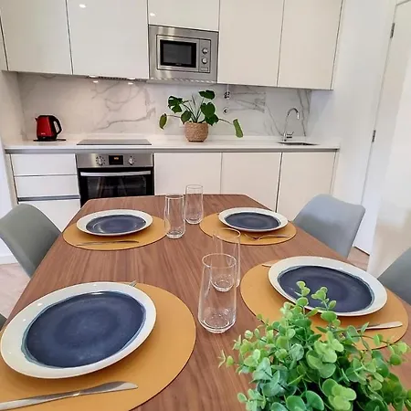 Central Modern Apt Private Patio Ac Lisboa