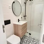 Central Modern Apt Private Patio Ac Appartamento Lisbona