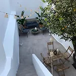 Central Modern Apt Private Patio Ac