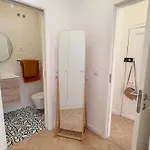 Apartment Central Modern Apt Private Patio Ac *